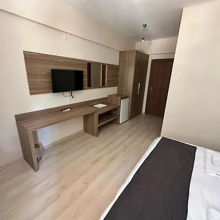 Hotel Koesk *