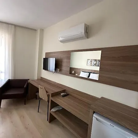 Hotel Koesk *